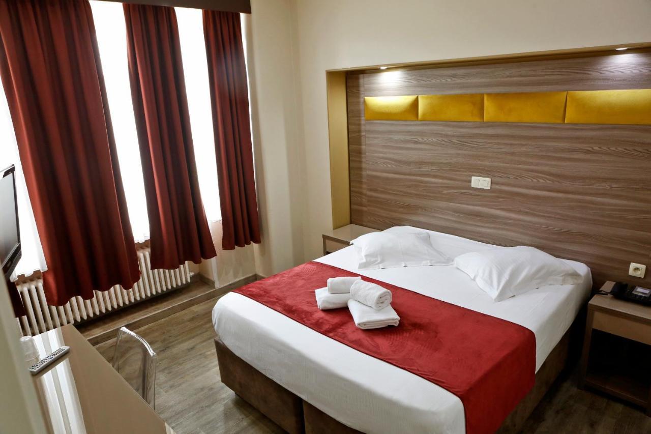Hotel De France Saint-Gilles Eksteriør bilde