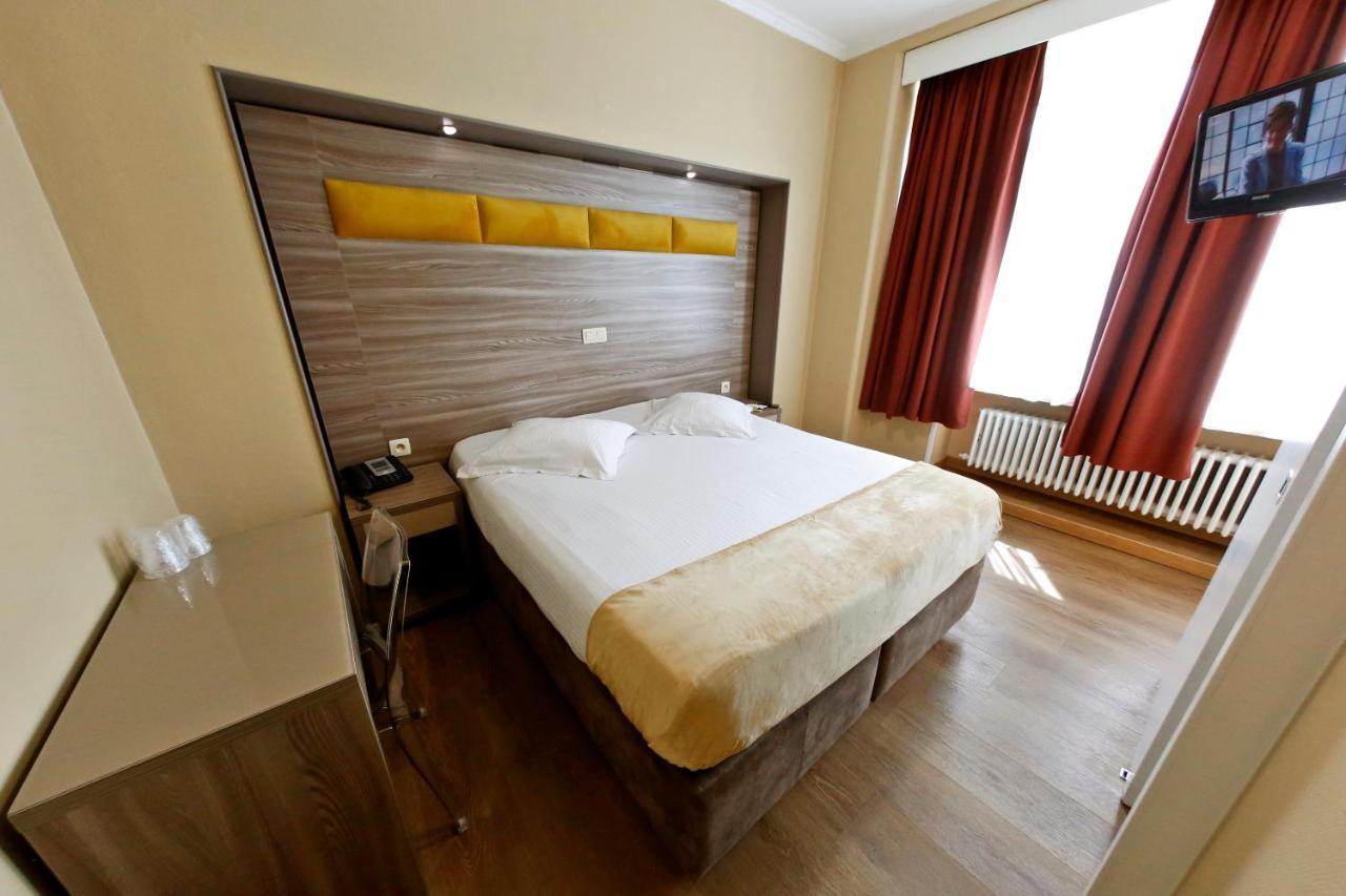 Hotel De France Saint-Gilles Eksteriør bilde