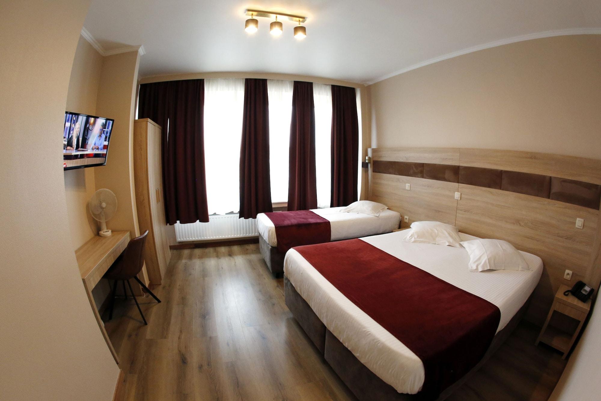 Hotel De France Saint-Gilles Eksteriør bilde