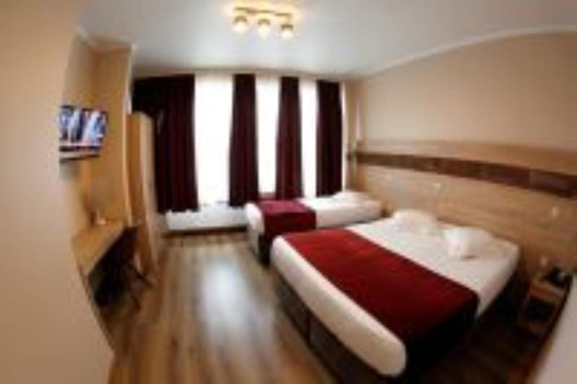 Hotel De France Saint-Gilles Eksteriør bilde