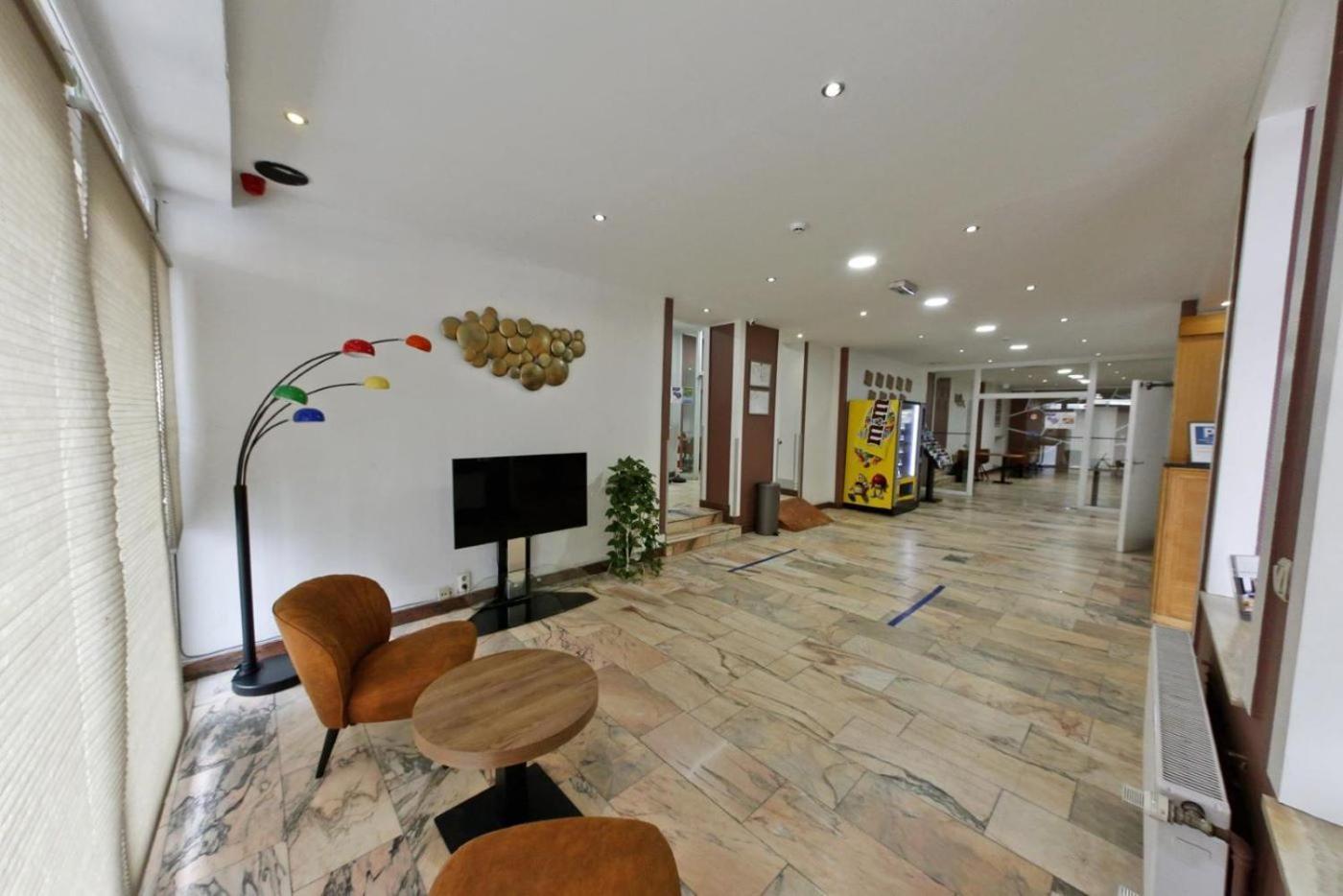 Hotel De France Saint-Gilles Eksteriør bilde